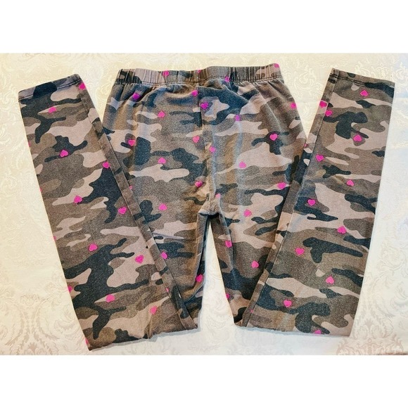 Gap Kids camouflage & hearts leggings in a size Large - Picture 1 of 6